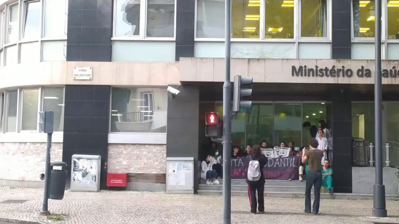 [Lisboa] Ação Greve Climática Estudantil Ministério do Ambiente #PTrevolutionTV #indymediaPT #AltPT